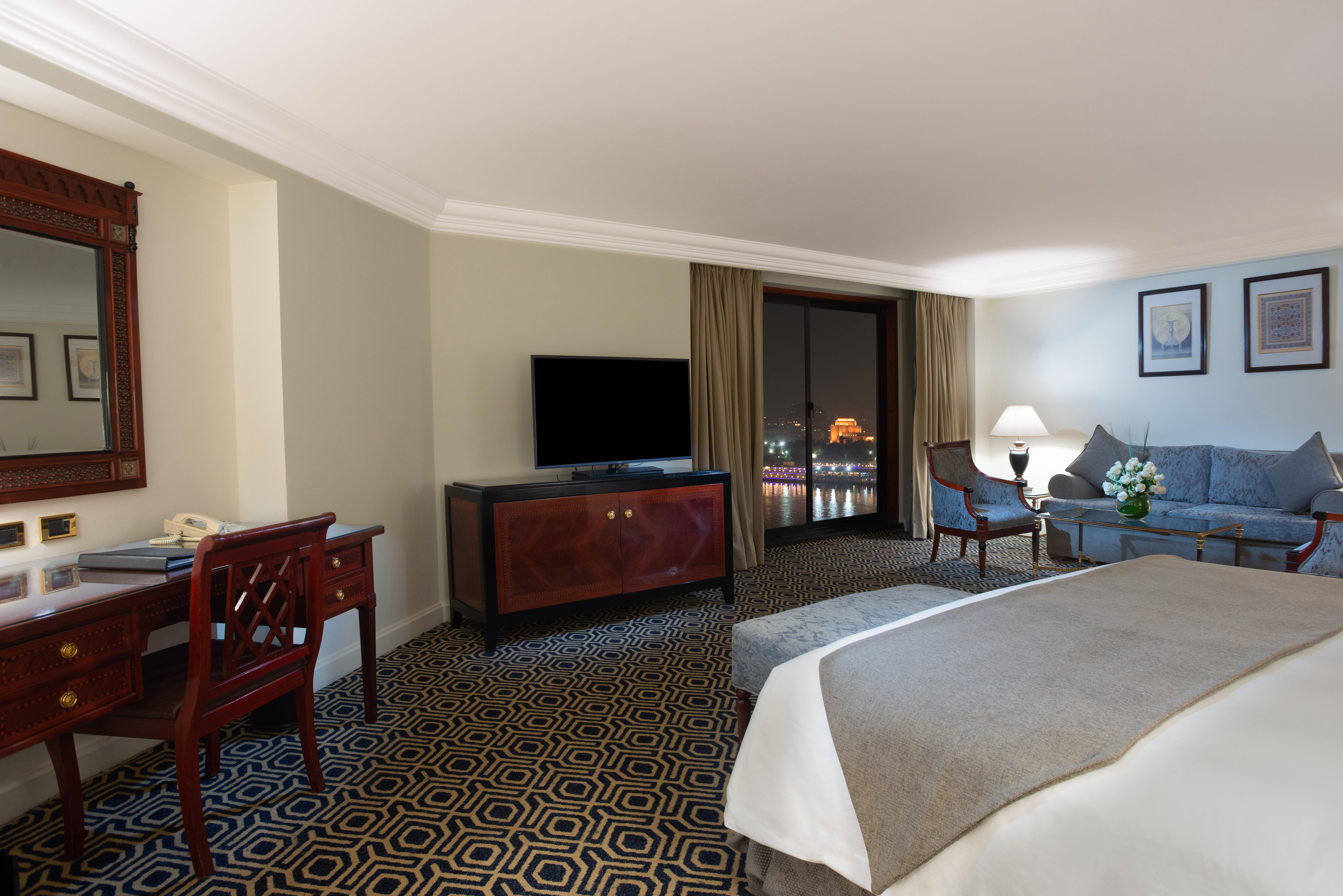 Hotel Intercontinental Cairo Semiramis By Ihg Exterior foto A room at the Four Seasons Hotel