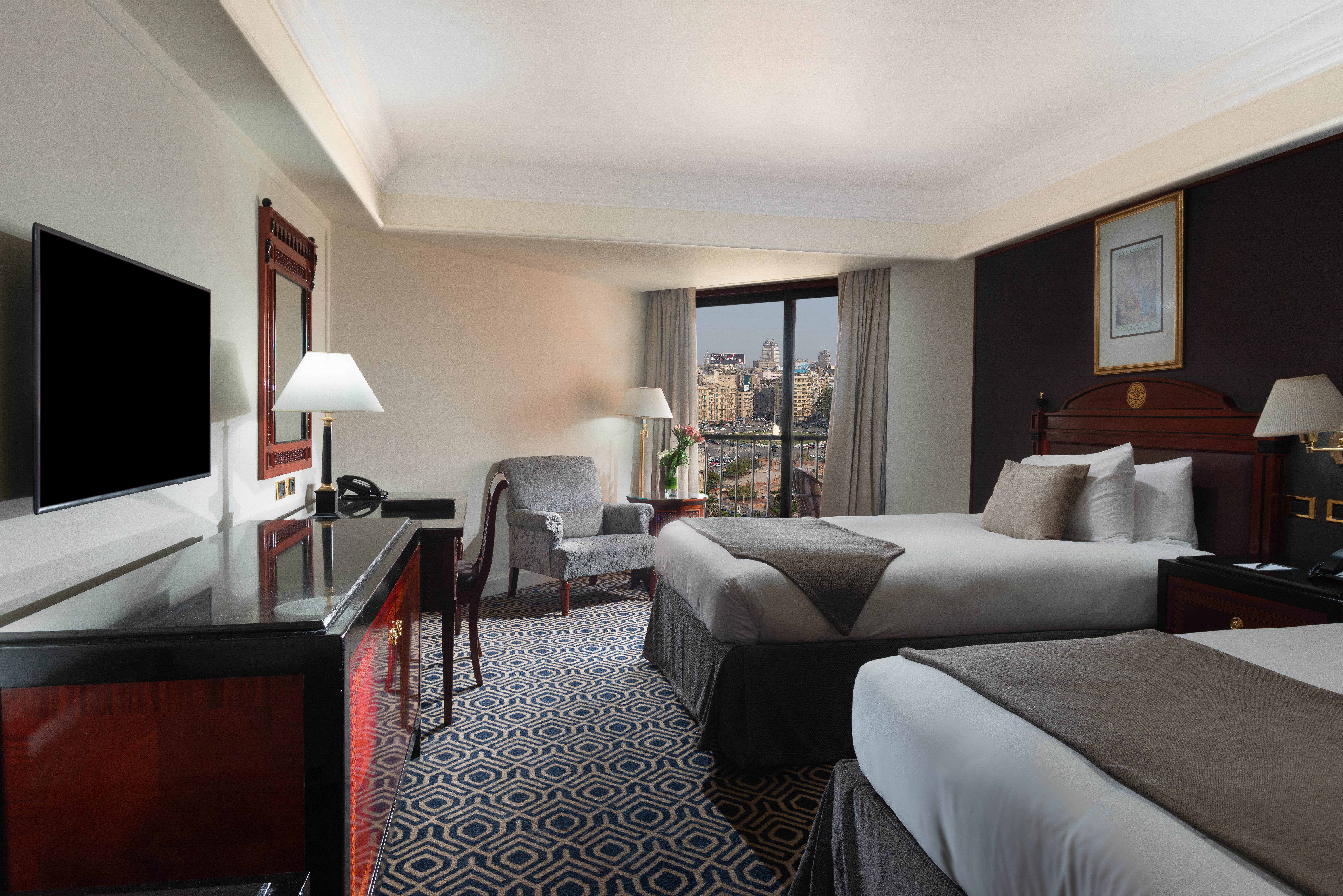 Hotel Intercontinental Cairo Semiramis By Ihg Exterior foto A guest room at the Hilton San Francisco