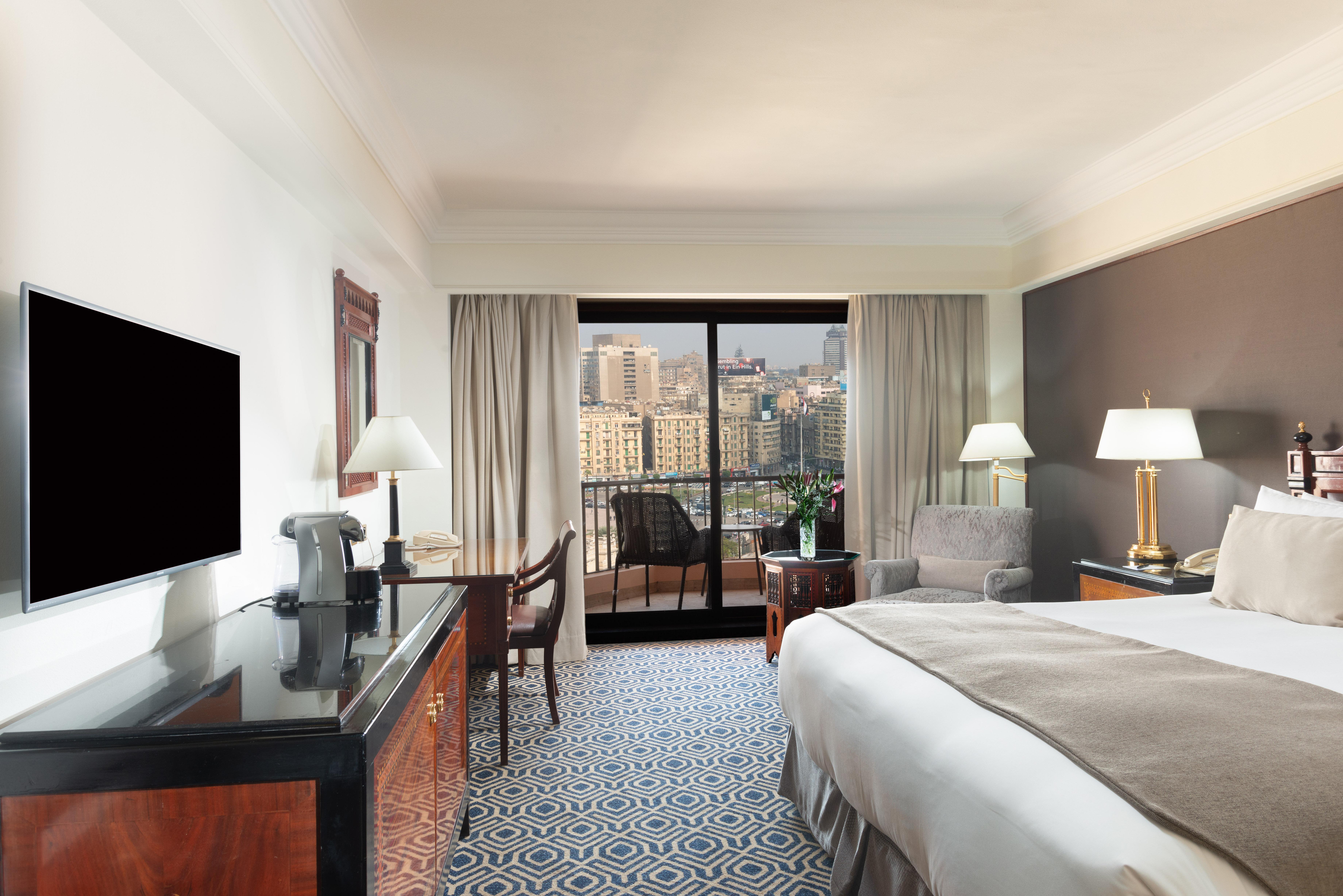 Hotel Intercontinental Cairo Semiramis By Ihg Exterior foto A guest room at the Hilton San Diego Bayfront