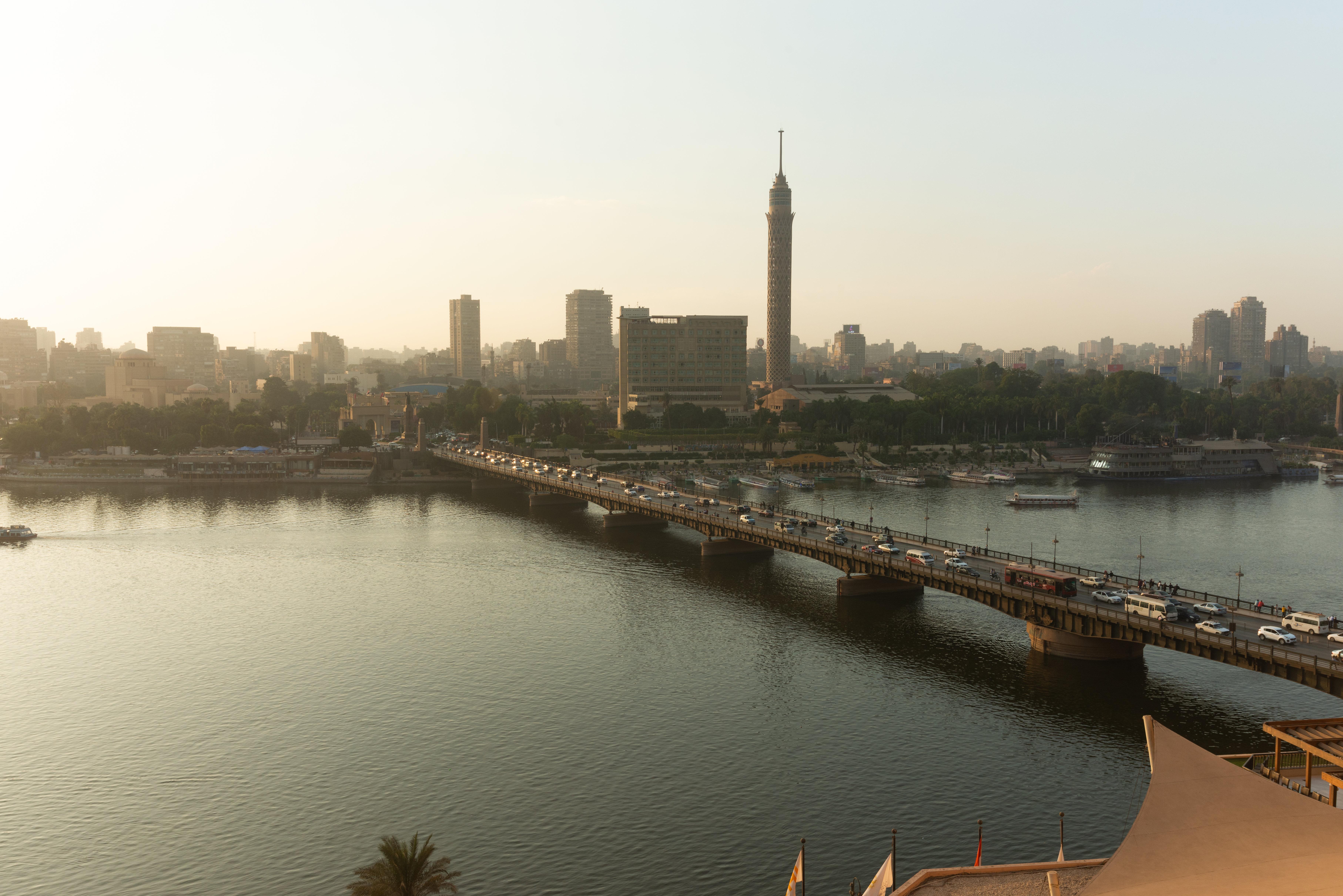 Hotel Intercontinental Cairo Semiramis By Ihg Exterior foto Cairo skyline