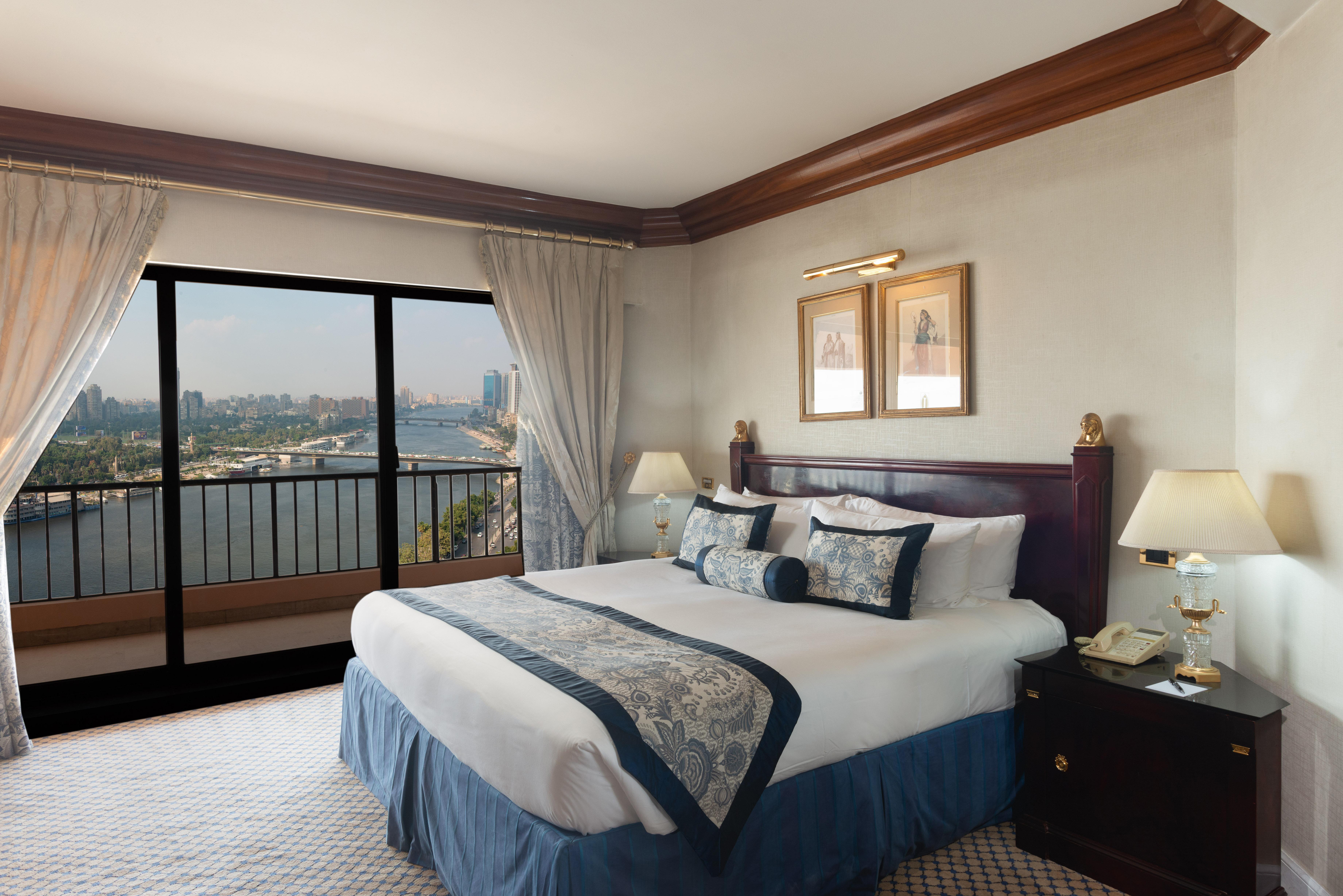 Hotel Intercontinental Cairo Semiramis By Ihg Exterior foto A bedroom at the Four Seasons Hotel, Cairo
