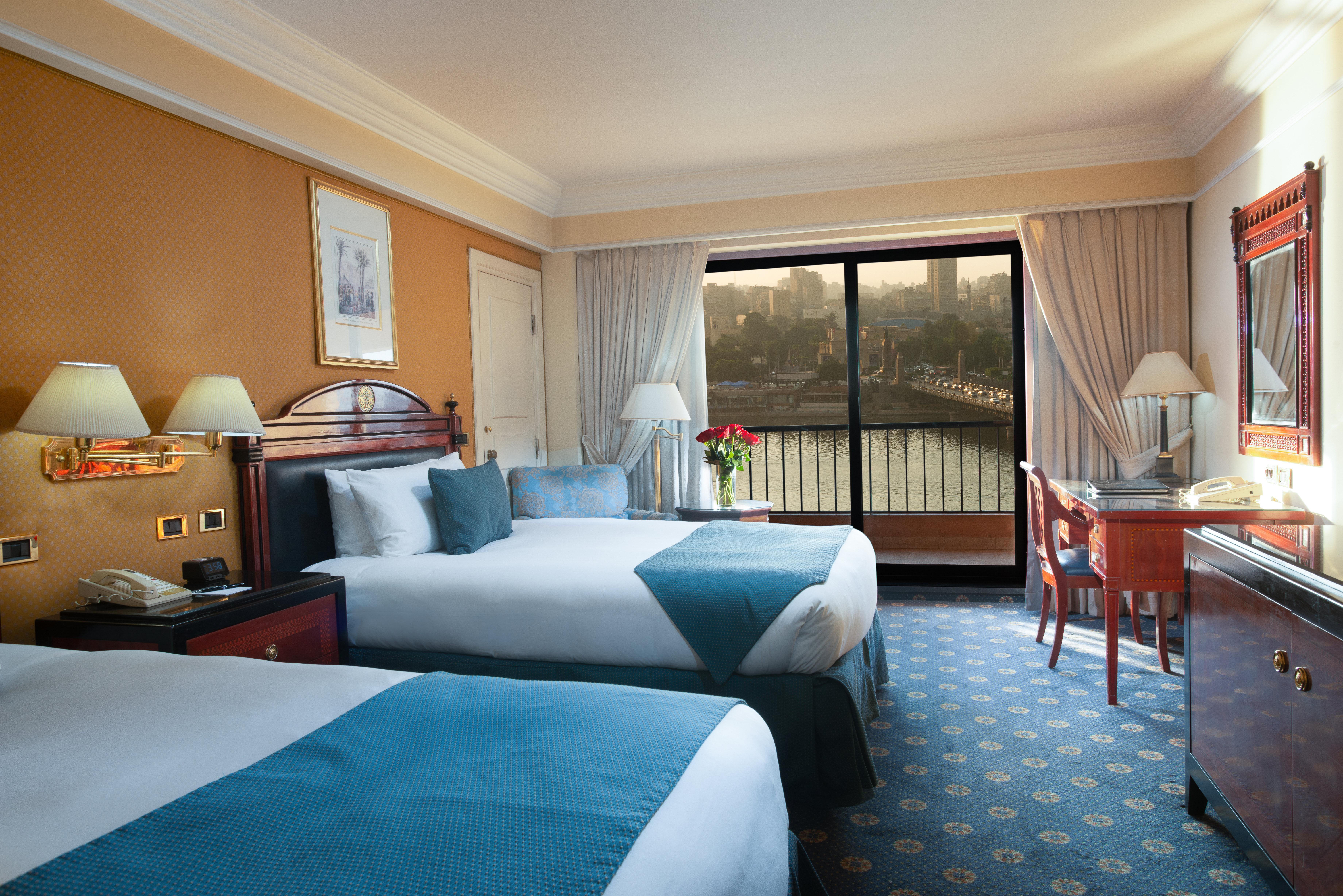 Hotel Intercontinental Cairo Semiramis By Ihg Exterior foto A room at the Nile Ritz-Carlton