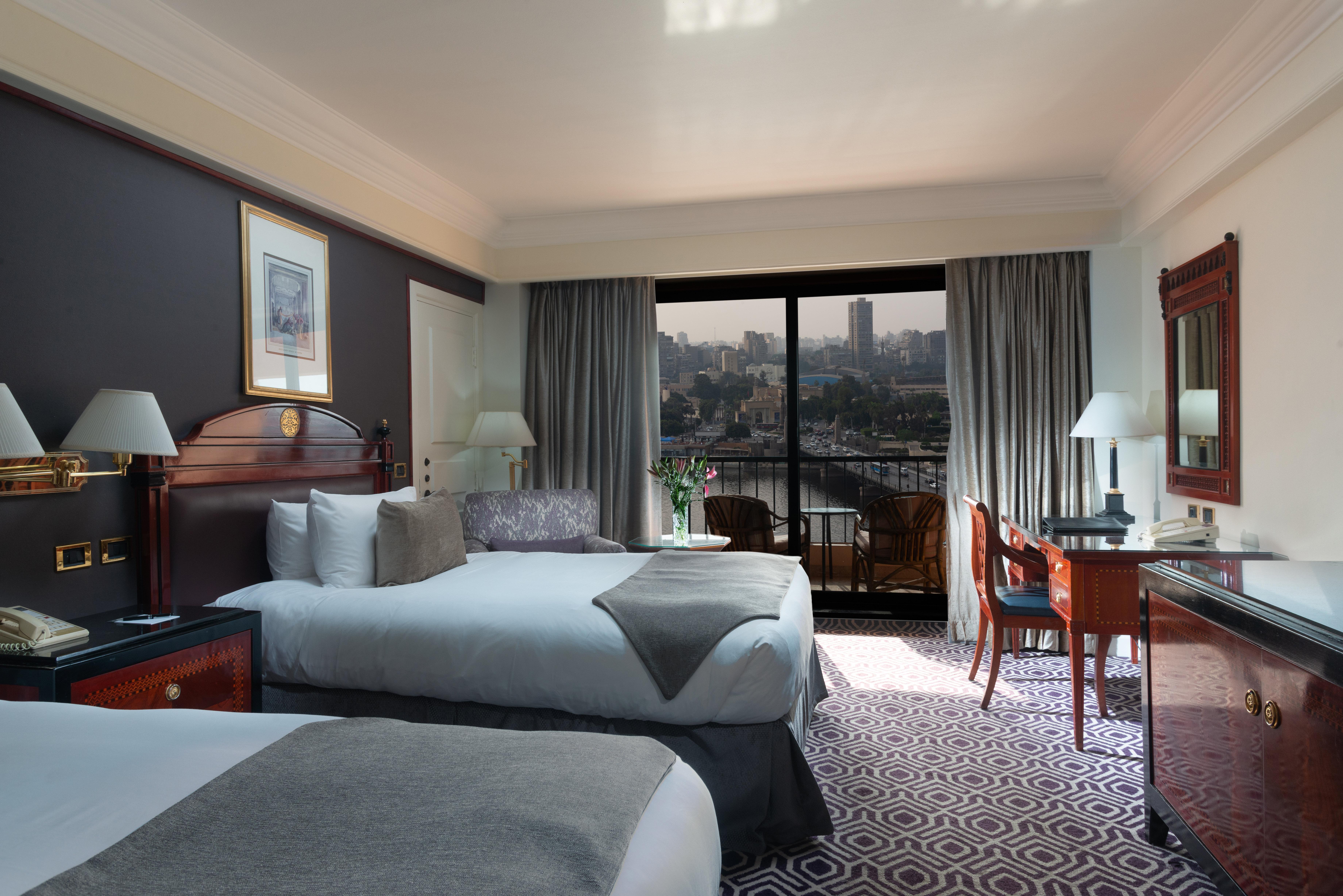Hotel Intercontinental Cairo Semiramis By Ihg Exterior foto A room at the Nile Ritz-Carlton