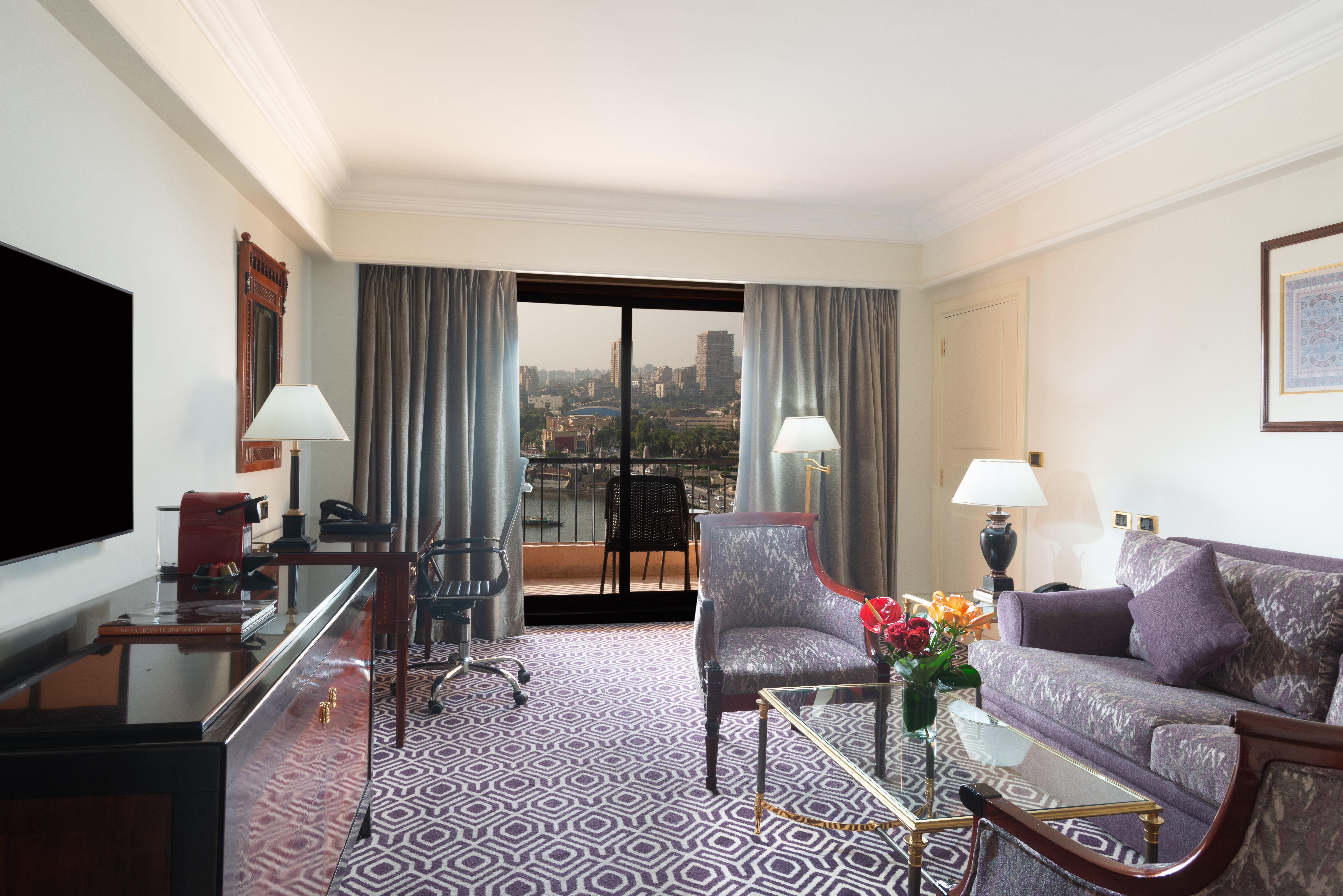 Hotel Intercontinental Cairo Semiramis By Ihg Exterior foto A suite at the Cairo Marriott